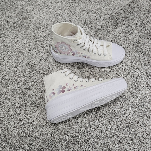Converse Chuck Taylor Platform Gradient Flowers High-Top Sneakers - Picture 9 of 11